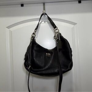 Elegant Coach Madison Black Leather Hobo Shoulder Bag